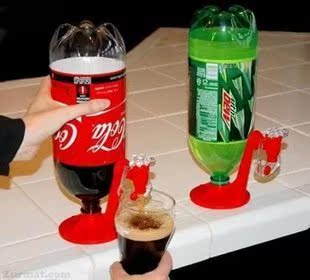 批发创意可乐瓶倒置饮水机饮用器 简易汽水开关饮料器 饮料龙头
