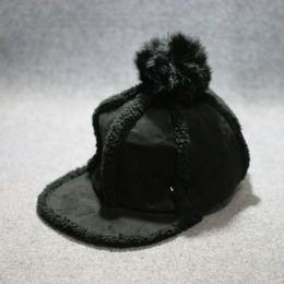 韩国冬天保暖麂皮绒兔毛球球骑士帽子青少年女加厚鸭舌帽潮平沿帽