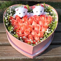 粉玫瑰27枝小熊2个 心形礼盒高档花 哈尔滨同城鲜花速递爱情花盒