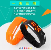 2015新款触屏LED电子手环手表 防水情侣手表学生儿童运动手表