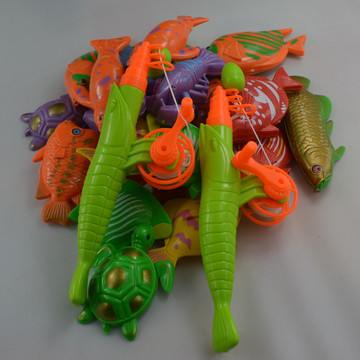 逼真磁性塑料家庭亲子戏水玩具立体鱼套装 儿童益智钓鱼玩具批发