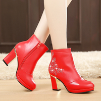 婚靴红色粗跟新娘鞋冬红色高跟漆皮新娘靴子水钻婚鞋女短靴红靴子