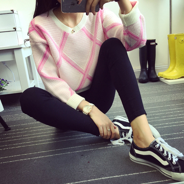 2015秋季时尚新款韩版女装宽松短款格子套头针织衫毛衣