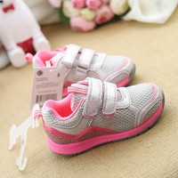 美国订单OS家官网同步舒适透气网布女童宝宝果粉色闪灯运动跑步鞋