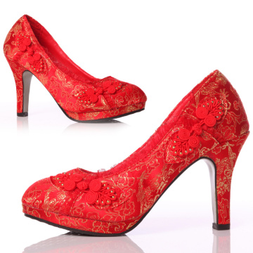 2015新款婚鞋红色高跟中国结中式婚礼花朵喜庆浅口新娘鞋绣花单鞋