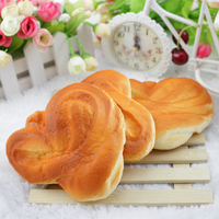 高仿真法式桃心面包PU假面包蛋糕食品模型静物写生摄影道具教学