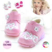 宝宝棉鞋子 婴儿学步鞋 雪地靴软底 秋冬女0-3岁儿童棉鞋LED灯鞋