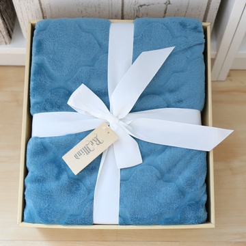 毛毯冬季小毛毯礼盒装午睡毯子办公室法兰绒沙发盖毯单人礼品团购