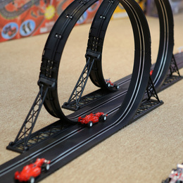 儿童玩具轨道赛车电动手摇发电路轨混合动力赛车遥控轨道双人比赛