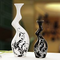 景德镇时尚家居装饰品现代简约工艺品创意礼品摆件黑白扭曲花瓶