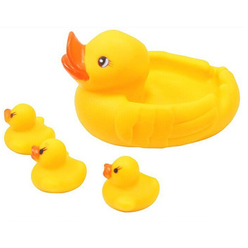 婴儿游泳洗澡伴侣宝宝水上可爱小黄鸭玩具